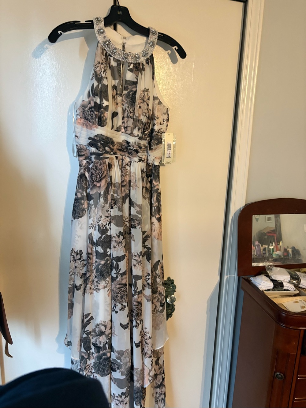 NWT Floral Chiffon Maxi Dress in Soft Gray & Blush - Picture 3 of 8